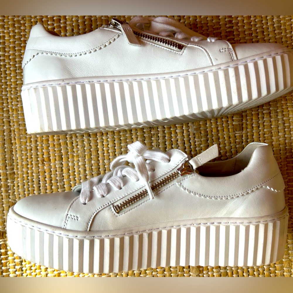 GABOR s6 leather platform sneakers-look new-super comfy-Retail $235